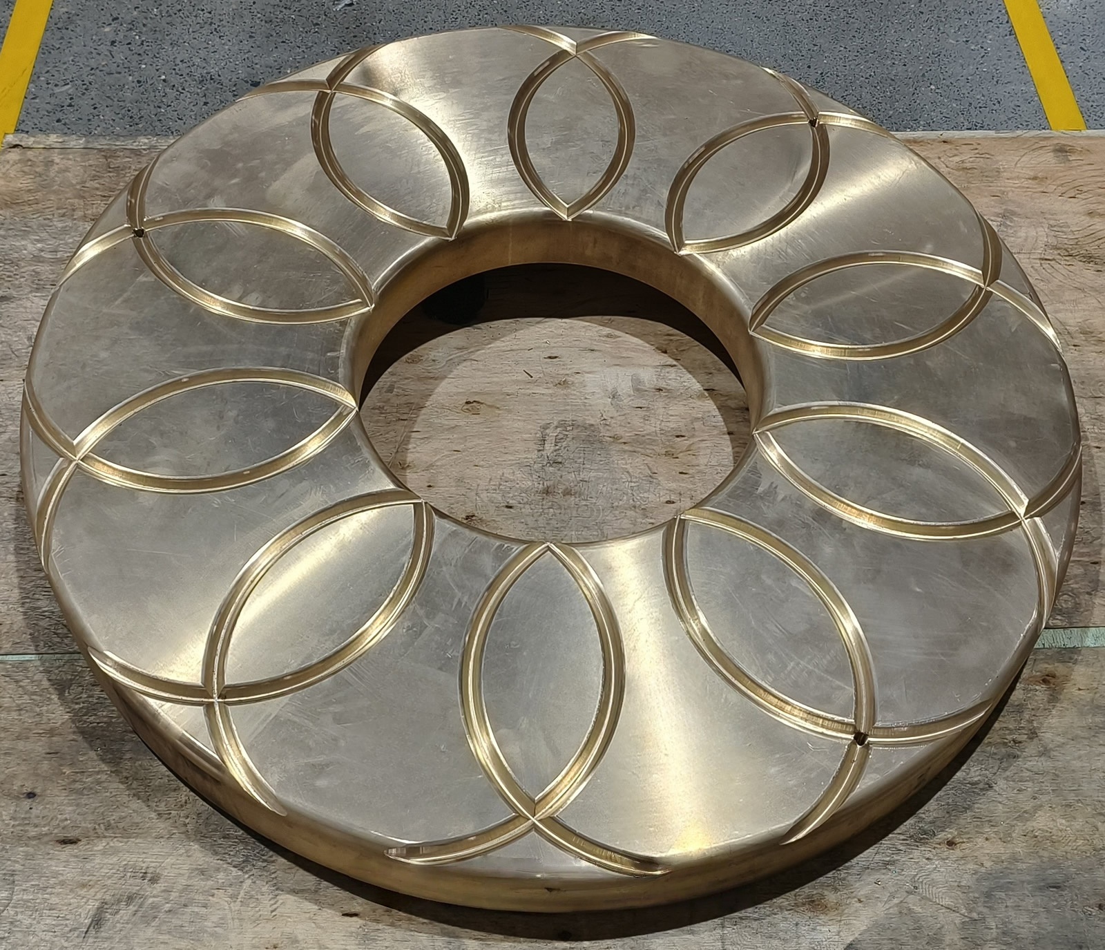 82a7ec5d0589acf52ba0eb22e279de10.jpg 5】metso-60X110-gyratory-crusher-17-303-542-501-PISTON-WEAR-PLATE