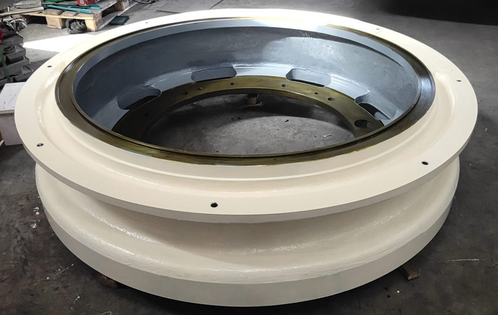 2】Metso-MP800-cone-crusher-counterweight