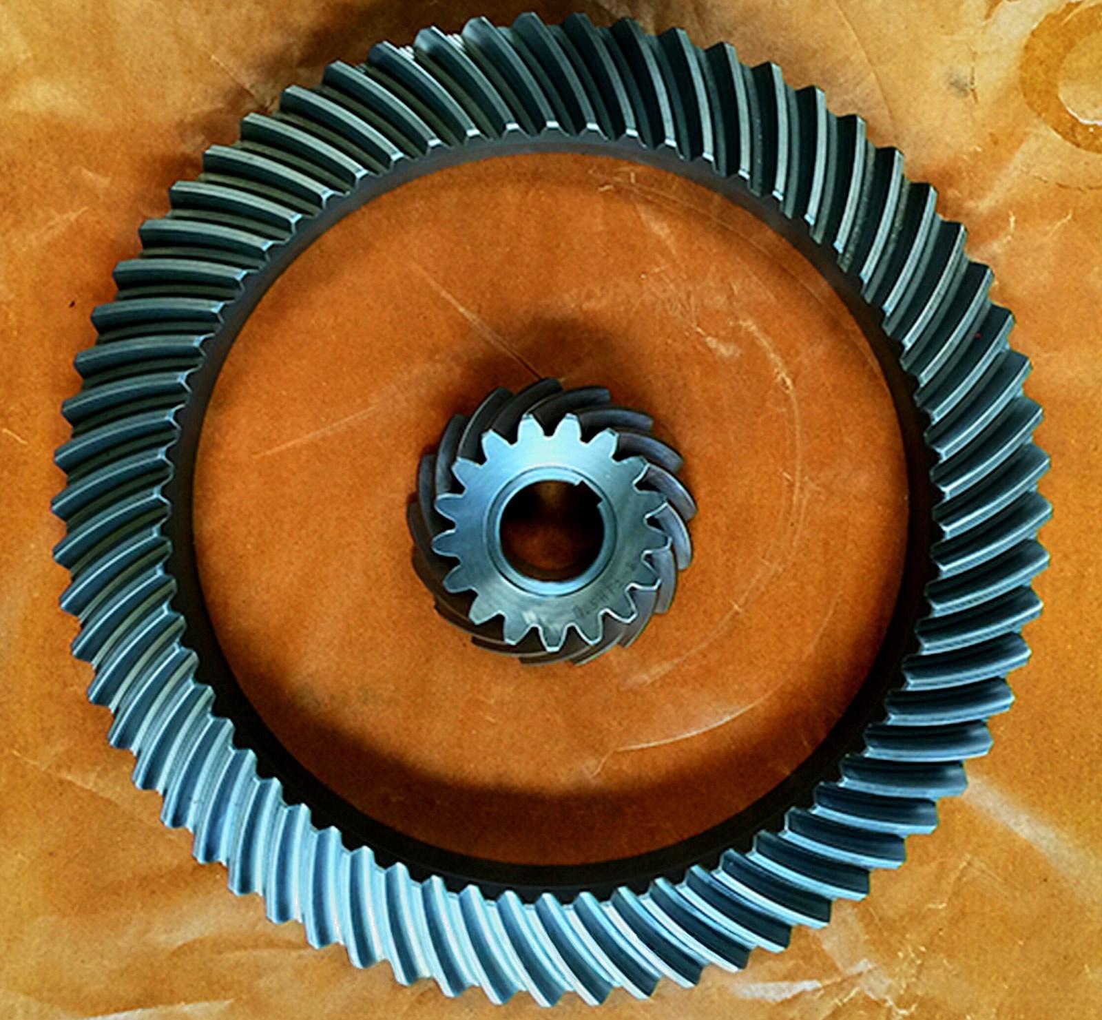 3】sandvik-cone-crusher-Gear-and-pinion-set