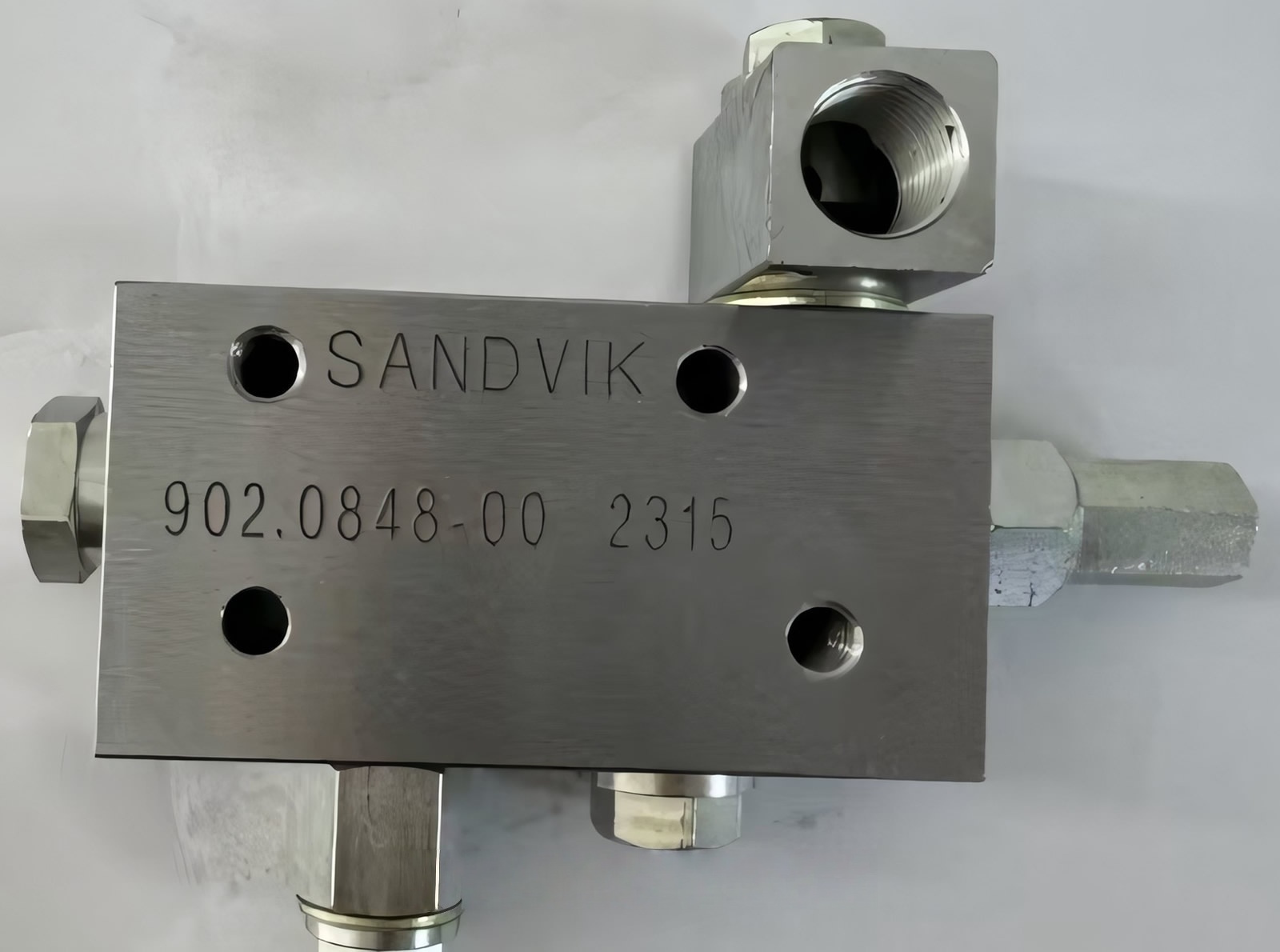 9】sandvik-CH870-cone-crusher-902.0848-00-Valve